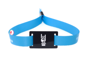 Pulseira de Tecido com Chip